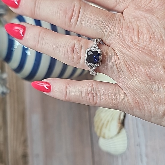 NEW SILVER PLATED PRINCESS CUT BLUE ZIRCON FASHION RING - Picture 8 of 9